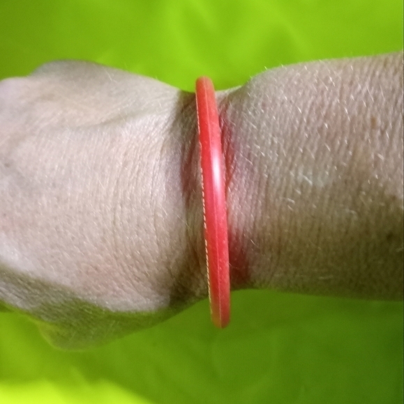 Red arkansas razorbacks silicone round sports team bracelet - Picture 2 of 4